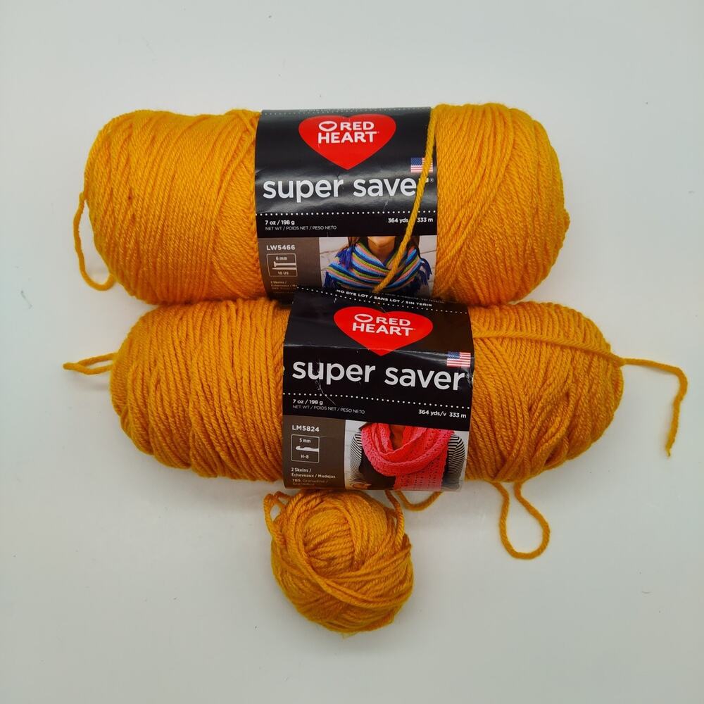 1.75 Skiens Red Heart Super Saver 364 Yd New Saffron Golden Yellow - Picture 2 of 8